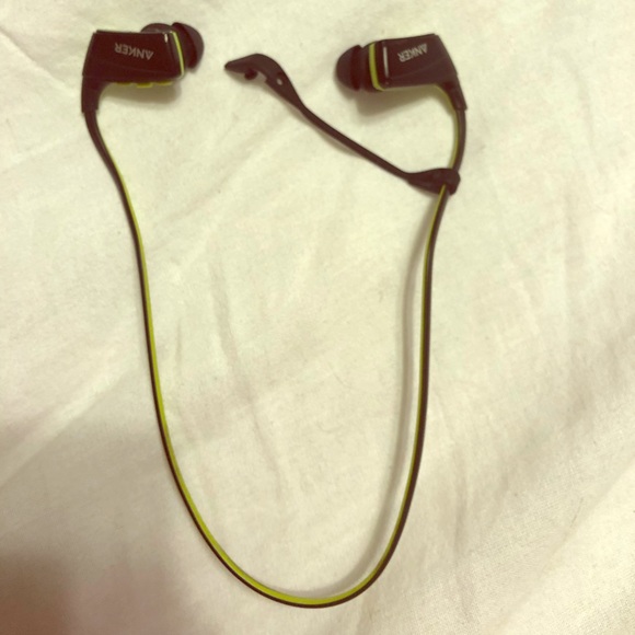 Anker Bluetooth wireless headphones - Picture 1 of 2